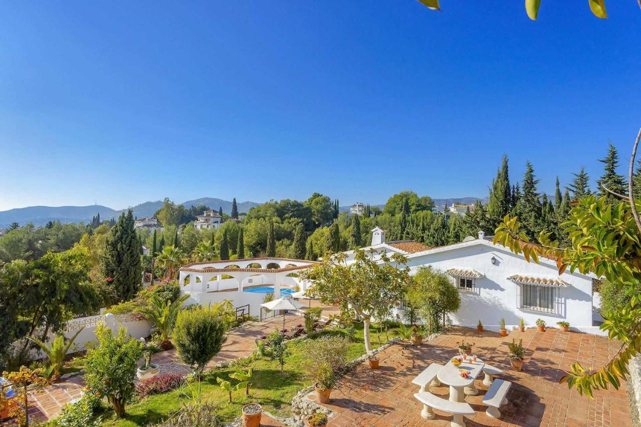 Private Heated Pool, Jacuzzi & 1225M2 Garden In Villa Cipreses Frigiliana Εξωτερικό φωτογραφία
