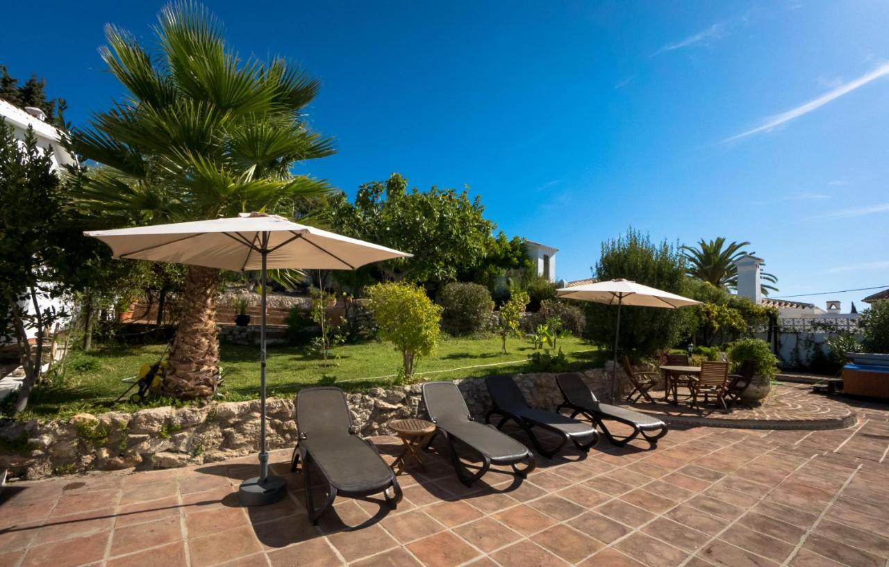 Private Heated Pool, Jacuzzi & 1225M2 Garden In Villa Cipreses Frigiliana Εξωτερικό φωτογραφία