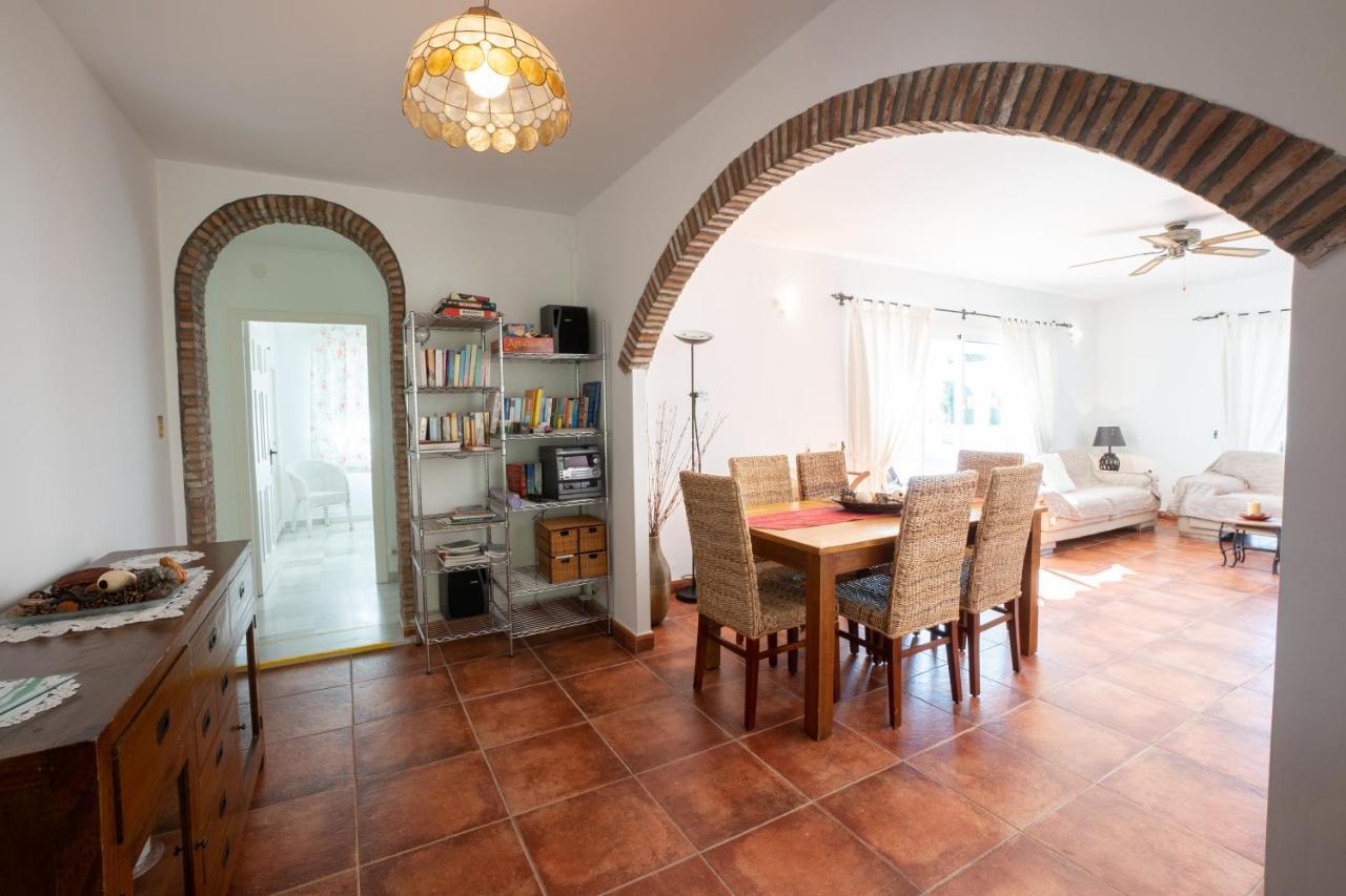 Private Heated Pool, Jacuzzi & 1225M2 Garden In Villa Cipreses Frigiliana Εξωτερικό φωτογραφία