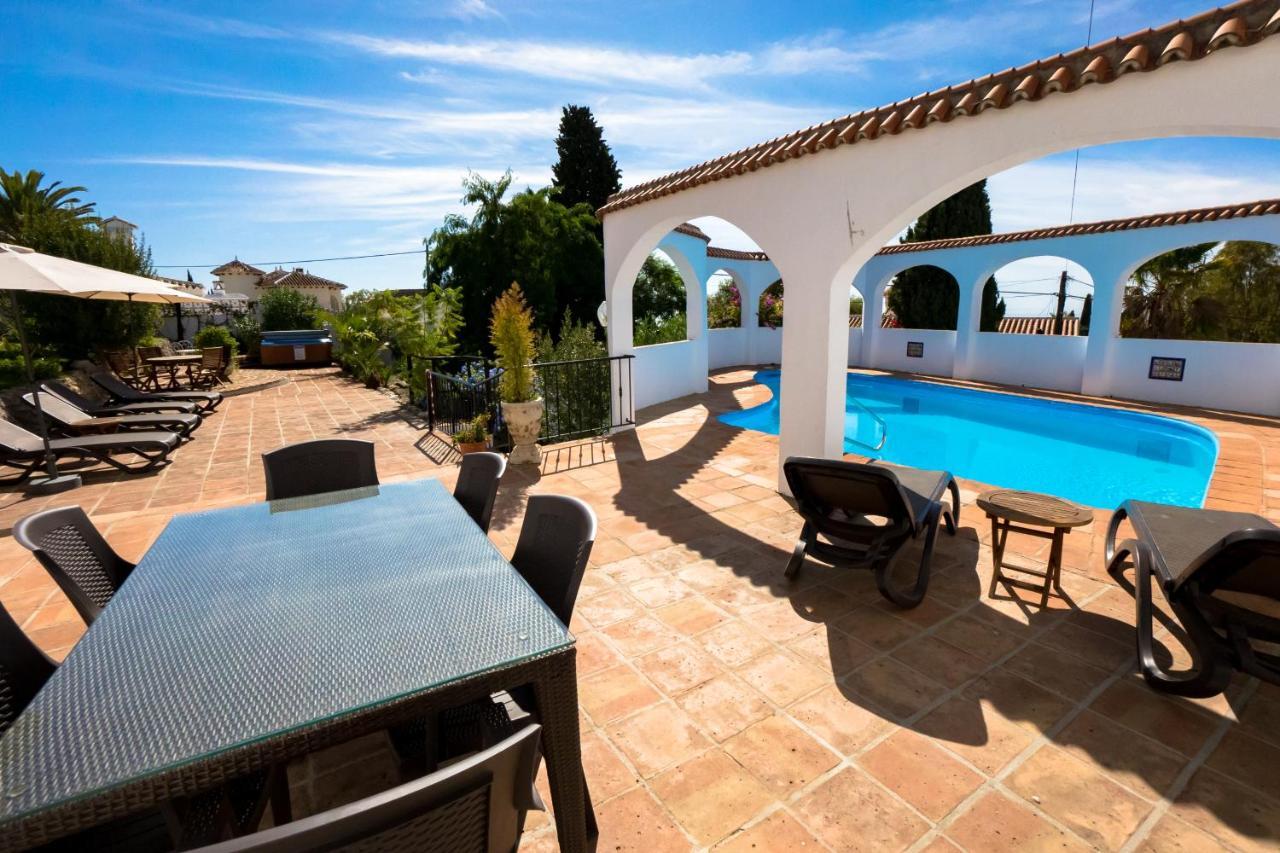 Private Heated Pool, Jacuzzi & 1225M2 Garden In Villa Cipreses Frigiliana Εξωτερικό φωτογραφία