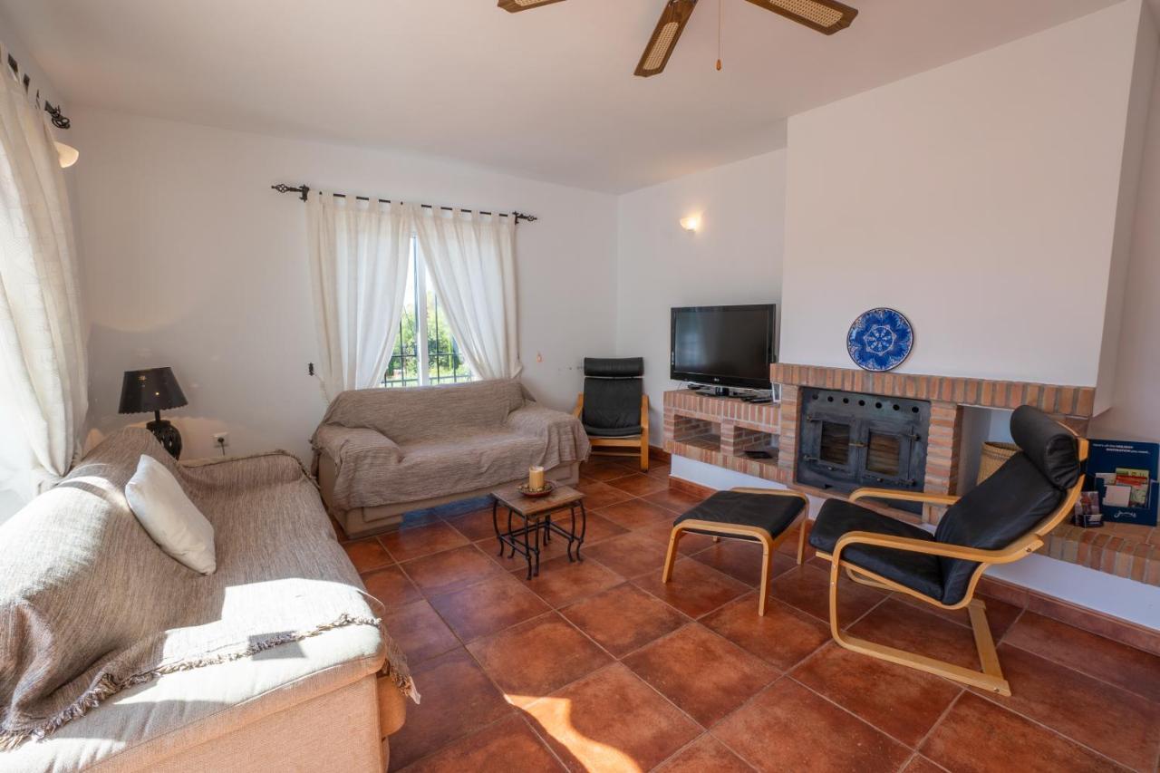 Private Heated Pool, Jacuzzi & 1225M2 Garden In Villa Cipreses Frigiliana Εξωτερικό φωτογραφία