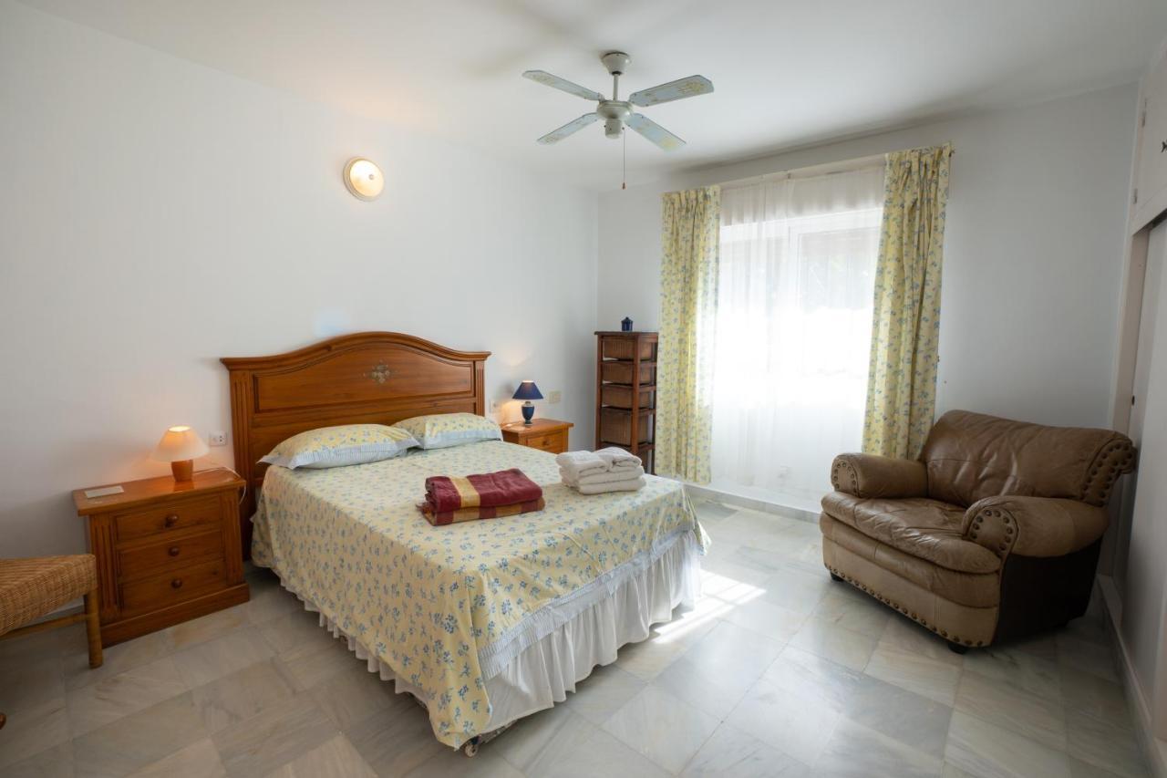 Private Heated Pool, Jacuzzi & 1225M2 Garden In Villa Cipreses Frigiliana Εξωτερικό φωτογραφία