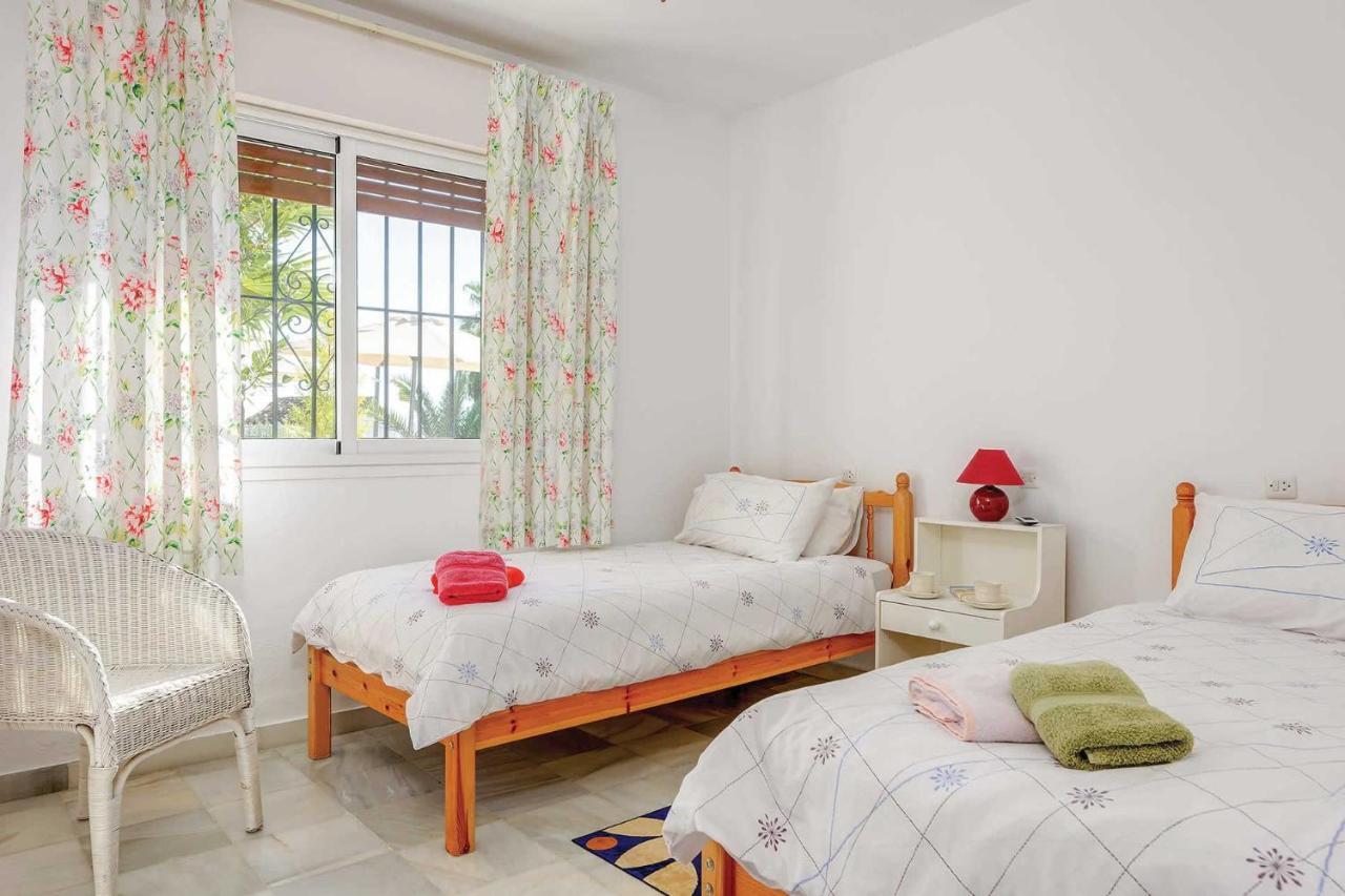 Private Heated Pool, Jacuzzi & 1225M2 Garden In Villa Cipreses Frigiliana Εξωτερικό φωτογραφία